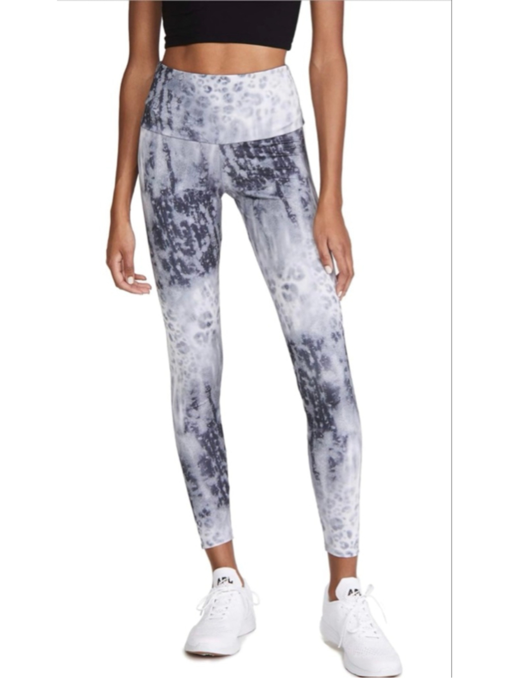 Onzie Women's Leggings, Size Medium, 26” Inseam, EUC